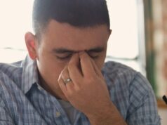 Mal de tête : 10 causes et que faire